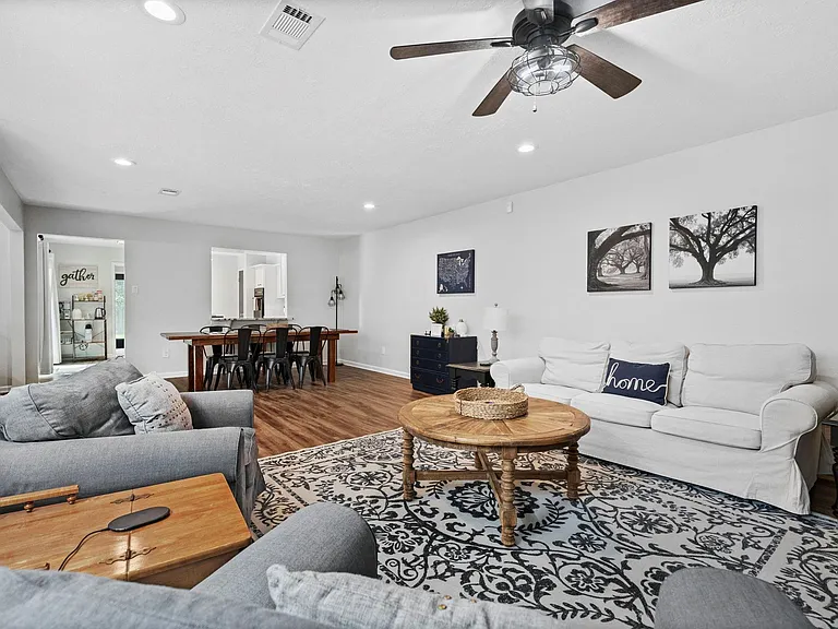 623 Hickory Ridge Dr — Photo 12