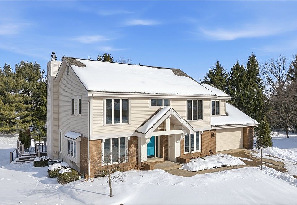 1st image of 605 Bristol Pl
