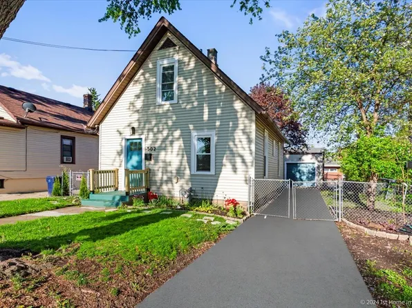 502 Hill Ave, Elgin, IL 60120