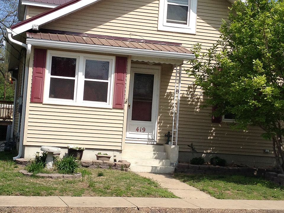 1st image of 419 Roberts St