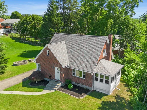 202 Wilson Ave, Endicott, NY 13760