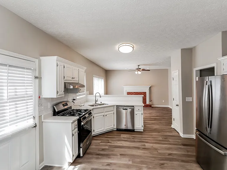 1307 Highfield Dr NE — Photo 9