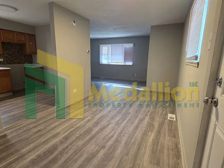 10635 S Cottage Grove Ave — Photo 4