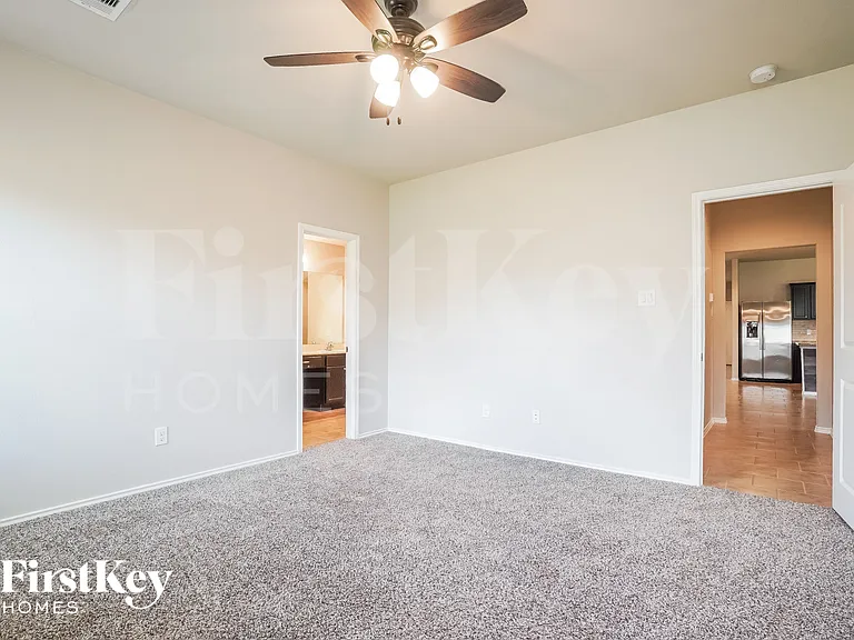 2623 Lincolns Meadow Dr — Photo 8