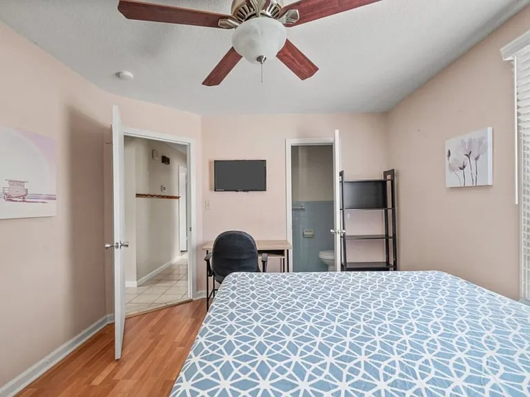 Bancroft Dr — Photo 19