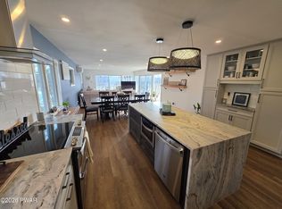 47 Summit Cir, Lakeville, PA 18438