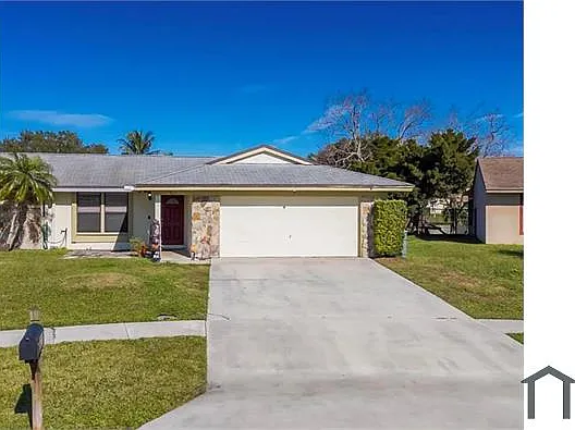4 bed, 1600 sqft, $4,950 — Photo 2