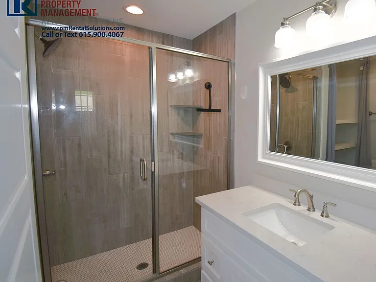 555 Gresham Ln #E4 — Photo 11