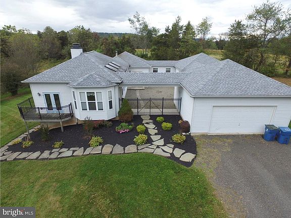 2nd image of 1141 Slack Rd