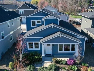 256 Rockfellow Pl, Talent, OR, 97540