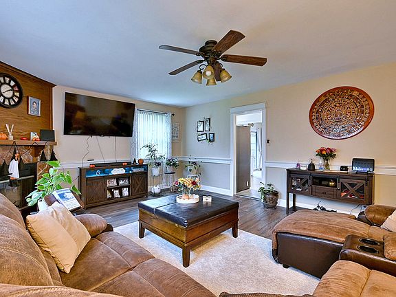 4th image of 116 Stoneham Ct