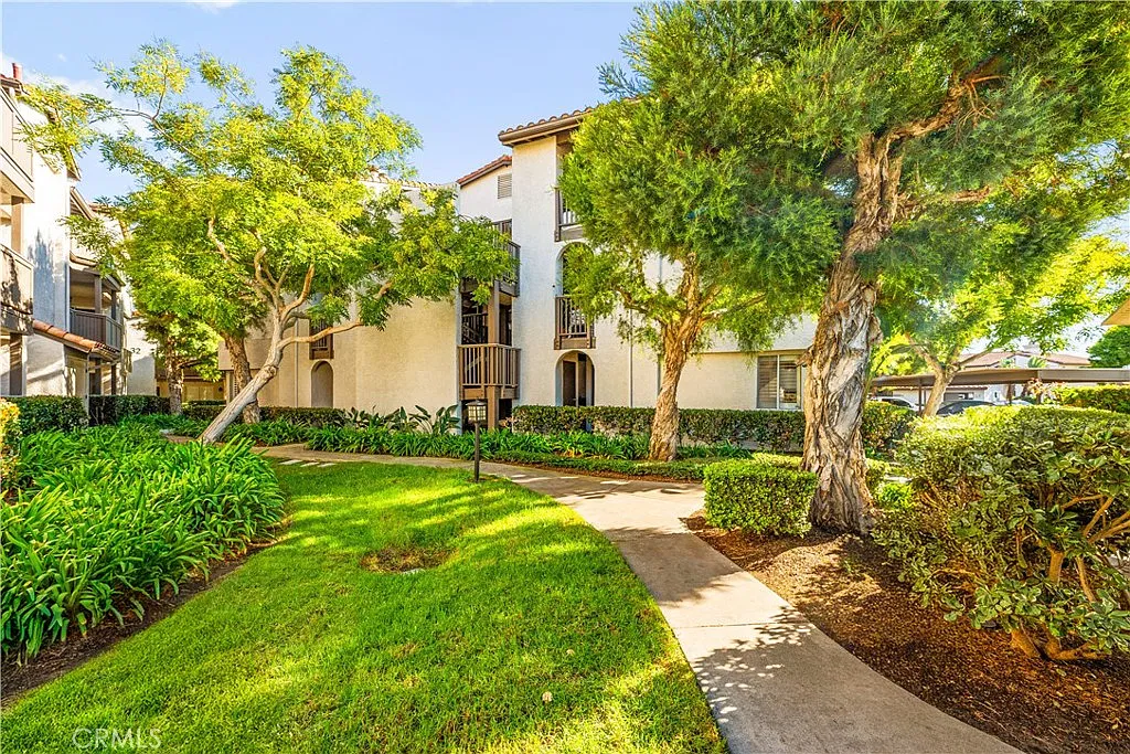 1 bed, 800 sqft, $2,800 — Photo 4