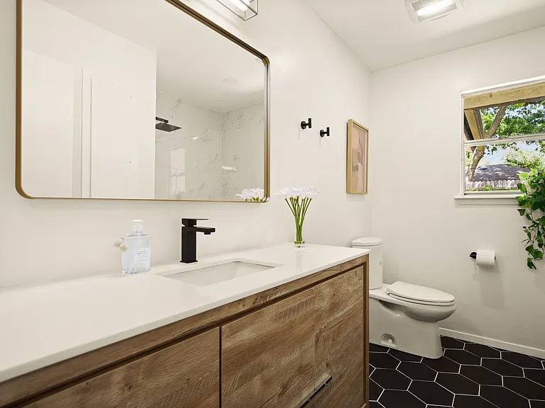 10201 Parkfield Dr — Photo 37