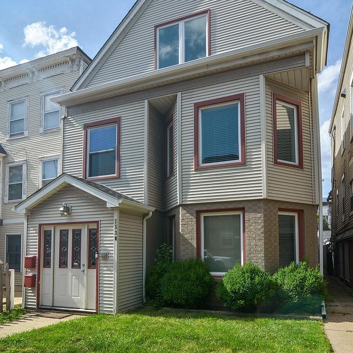 1st image of 1530 W Diversey Pkwy