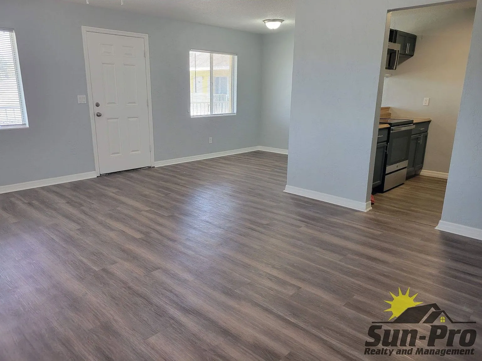 2 bed, 1.0 bath, 1116 sqft, $1,195 — Photo 2