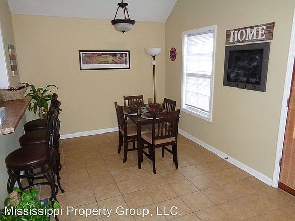 3rd image of 303 County Road 1094