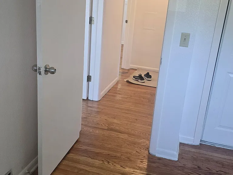 2701 Marshall Ave — Photo 12