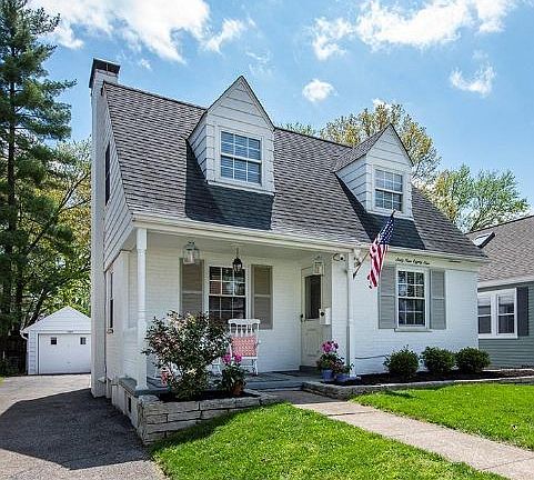 2nd image of 6989 Cambridge Ave