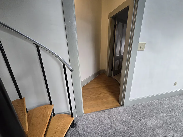 1309 E 10th St #2 — Photo 12