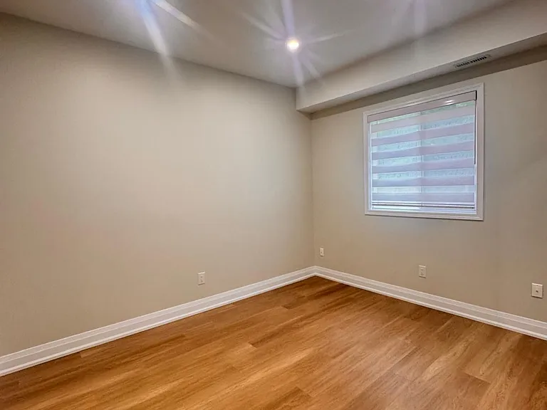 344 Edgehill Dr #UPPER — Photo 22