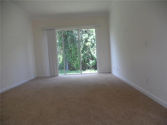 3rd image of 632 SW Andros Cir