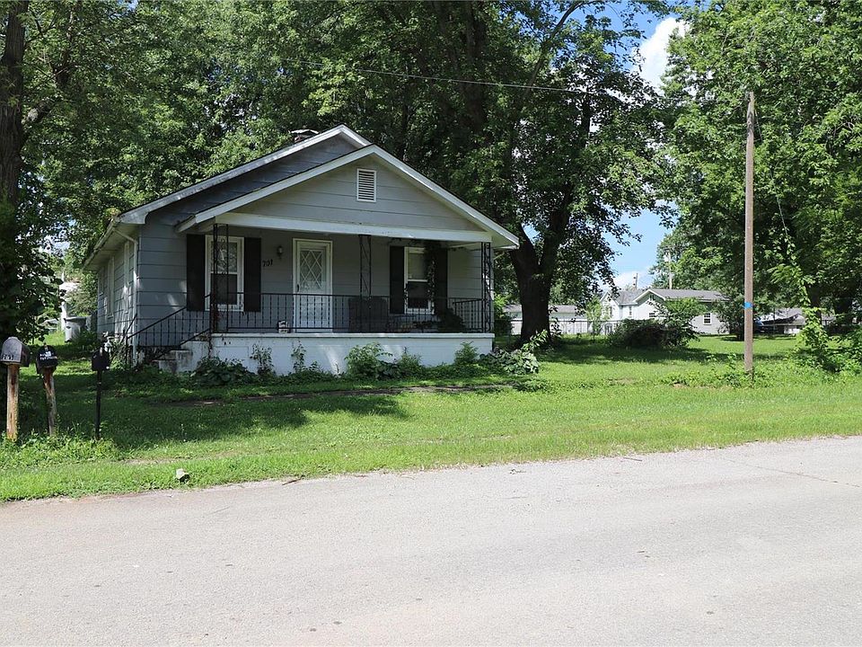 1st image of 701 Spruce St