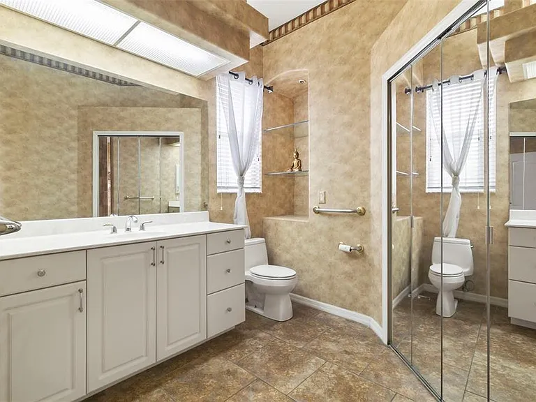 281 Hallcrest Ter — Photo 34