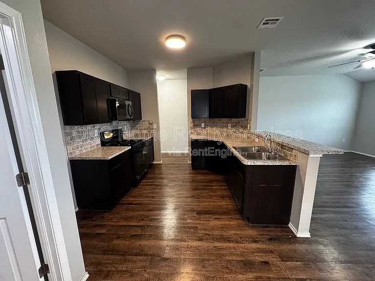 9904 Jackrabbit Rd — Photo 23