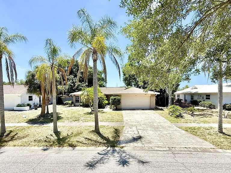 3777 Gatewood Dr — Photo 4