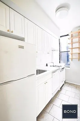 Rented by Bond New York | media 3