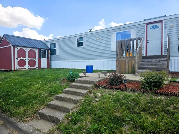 1 Jody Dr, Muscatine, IA 52761