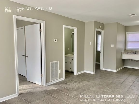 4th image of 211 Oak St APT 8