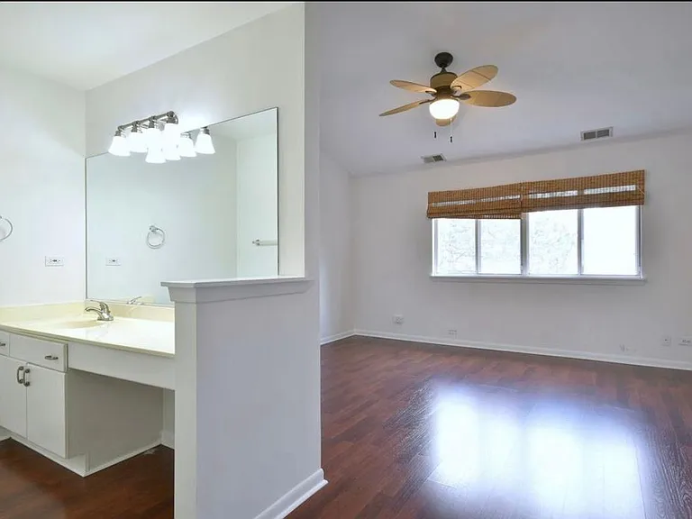 1134 E Addison Ave — Photo 9