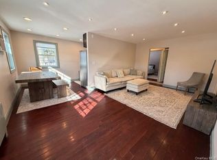 224-39 Kingsbury ave Kingsbury ave #A, Bayside, NY 11364