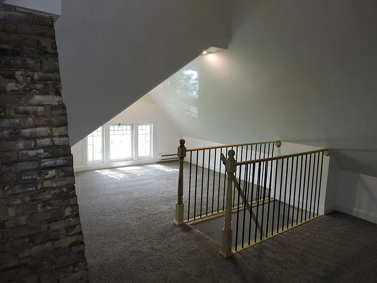 637 Wealthy St SE — Photo 20