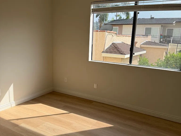 419 S Verdugo Rd #102 — Photo 8