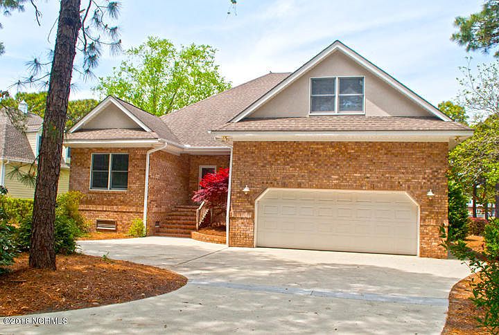 1st image of 2838 St James Drive SE