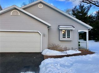 2276 Penfield Rd, Penfield, NY 14526