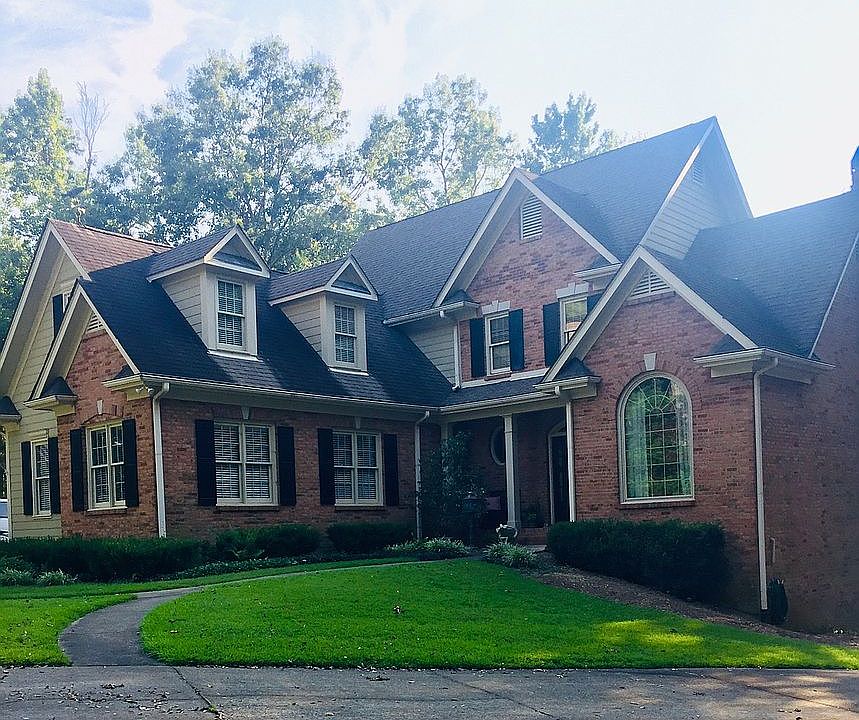 1st image of 975 River Oaks Dr
