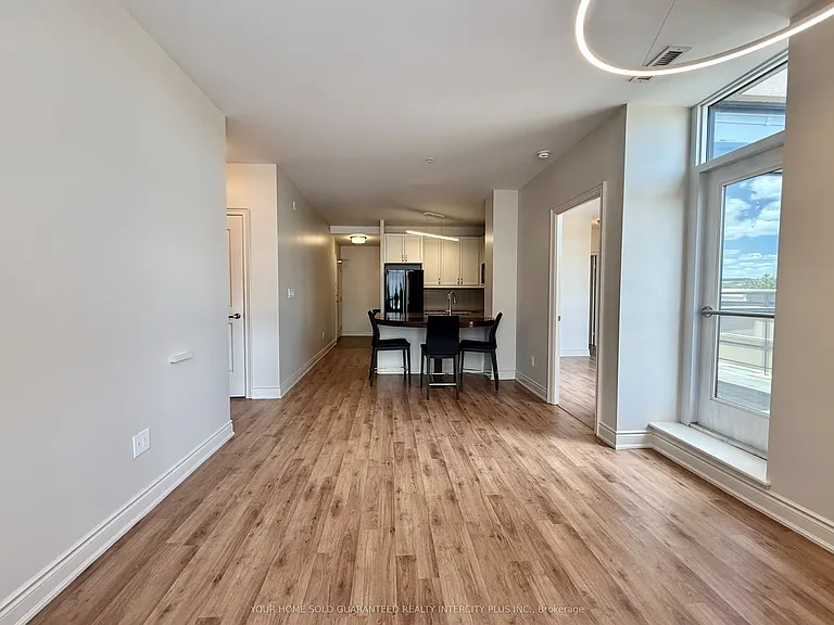 2396 Major Mackenzie Dr #418 — Photo 15
