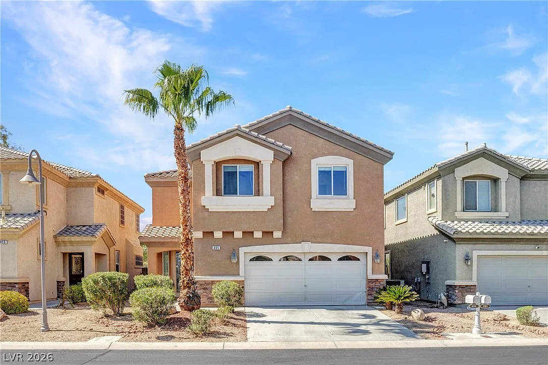 3 bed, 2.5 bath, 2021 sqft, $2,450 — Photo 1