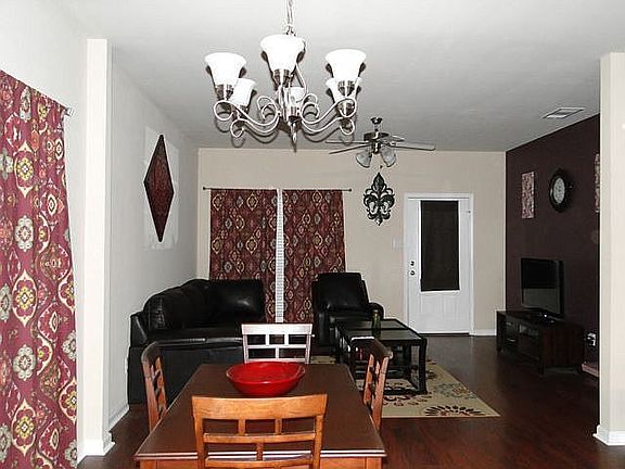 2nd image of 1037 Bridgetowne Ln
