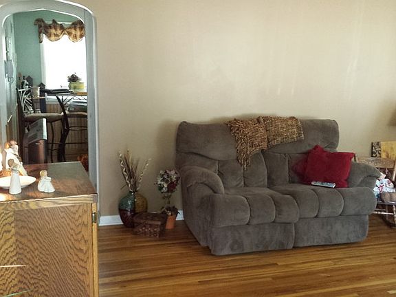 3rd image of 722 Ulstad Ave