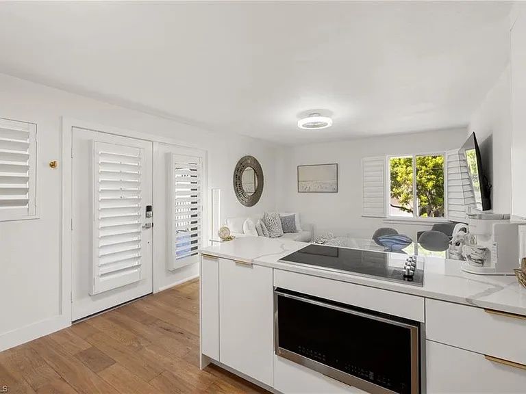 175 5th Ave S #204 — Photo 11