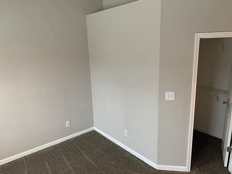 457 Dabney Dr — Photo 9