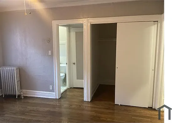 Studio, $950 — Photo 3