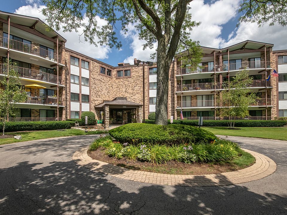 1st image of 250 W Parliament Pl APT 105