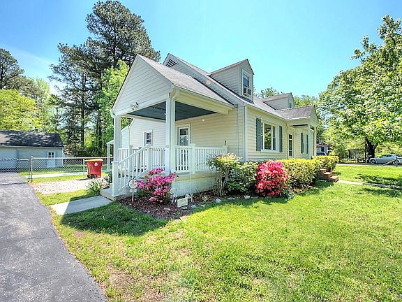 5th image of 1137 Normandale Ave W