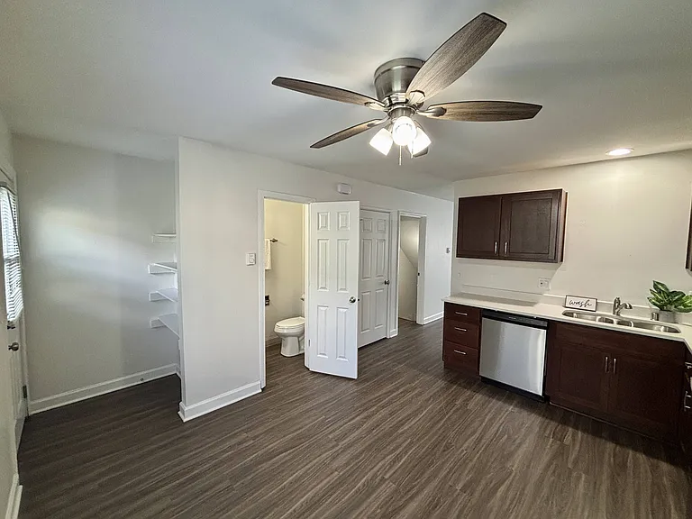 Sundale Townhomes — Photo 27