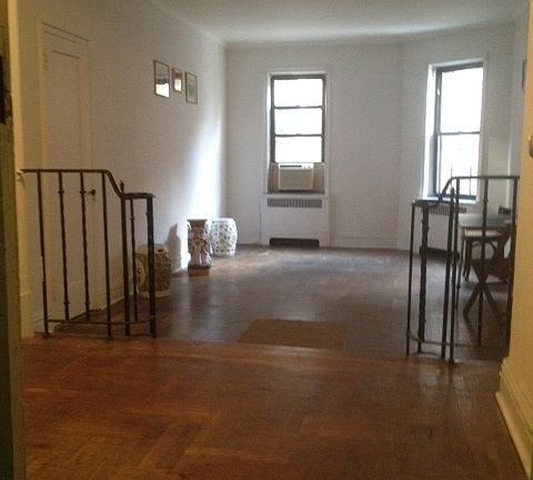 3rd image of 660 Walton Ave #4E